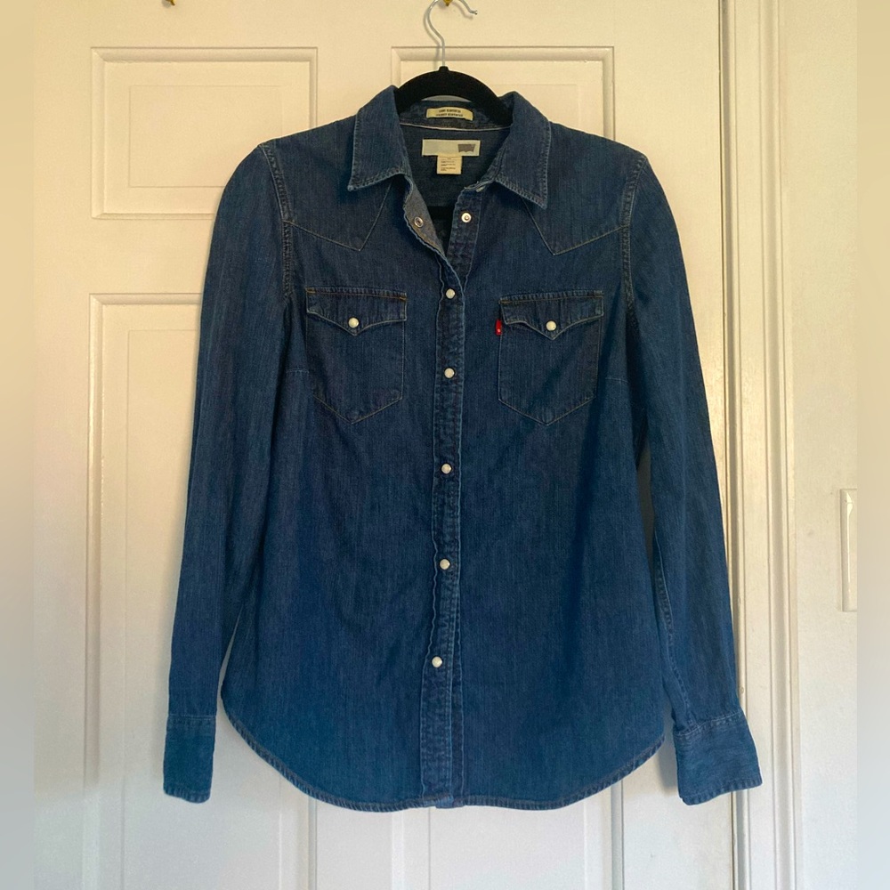Levi’s Dark Wash Snap Button Shirt